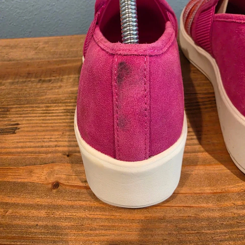 Clarks Womens Layton Petal Slip On Sneaker Fuchsia Multi Stripe Suede 9.5 Wide - Picture 5 of 12